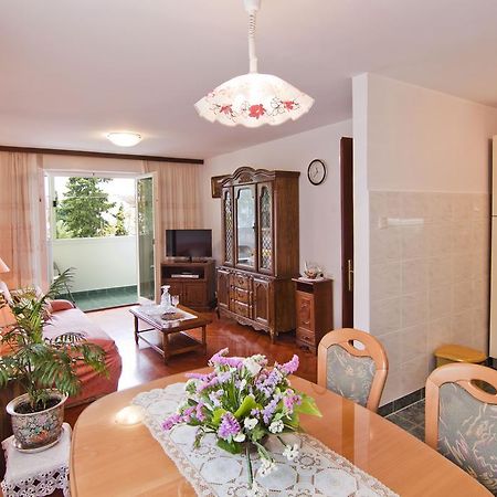 Apartment Tennis Split Rum bild