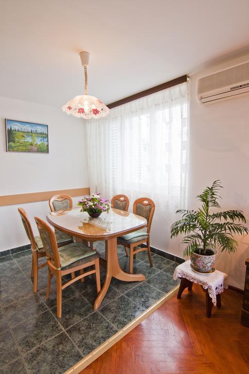 Apartment Tennis Split Rum bild