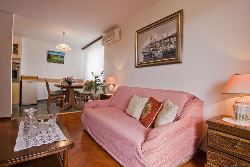 Apartment Tennis Split Rum bild